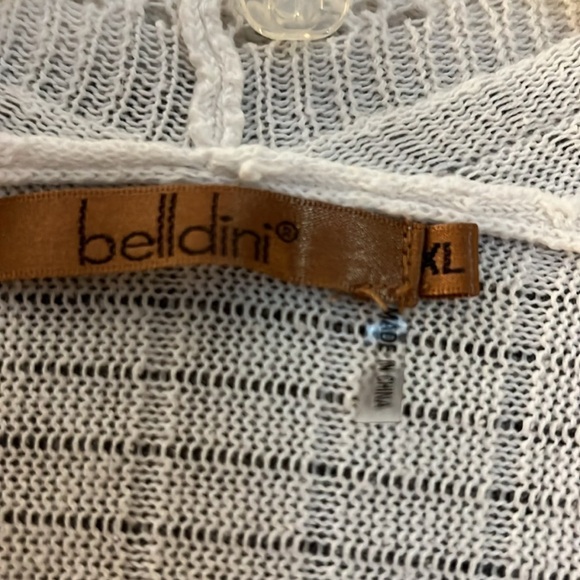 Belldini white sweater. Shorter in the back and longer in front. Size XL - Picture 2 of 7